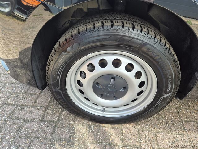 Lieferwagen Doppelkabine Mercedes-Benz eVito L2 DC 5 Pers/ Airco/ Camera/ 2X schuifdeur