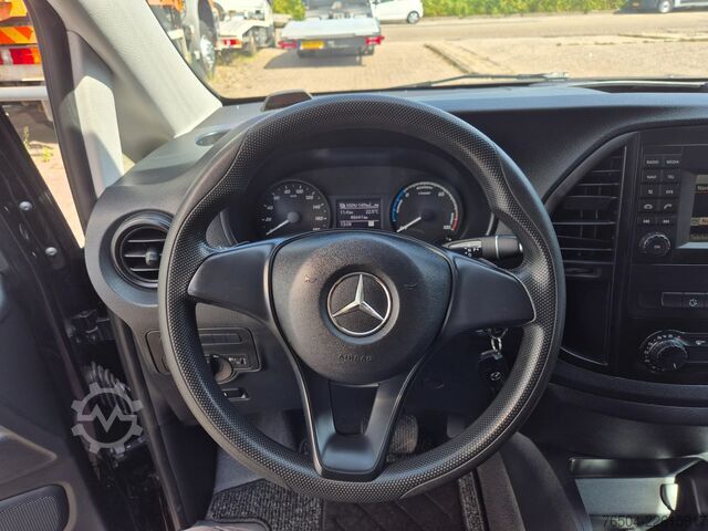 Delivery van double cab Mercedes-Benz eVito L2 DC 5 Pers/ Airco/ Camera/ 2X schuifdeur