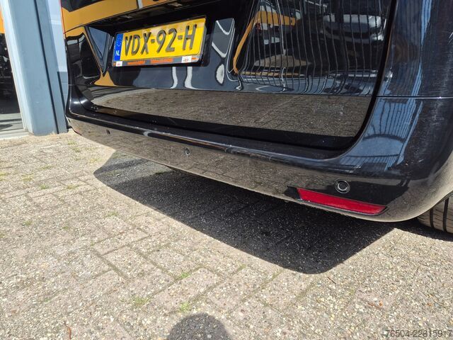 Delivery van double cab Mercedes-Benz eVito L2 DC 5 Pers/ Airco/ Camera/ 2X schuifdeur