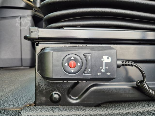 Standard tractor unit MERCEDES-BENZ Actros 1851 LS Öl-Retarder Standklima Mirror Big