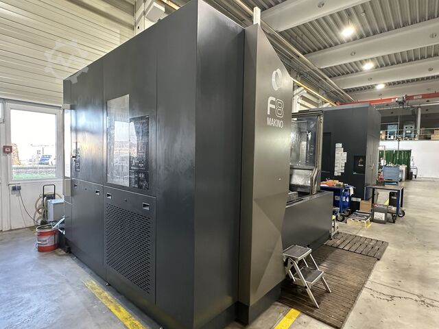 Vertical machining center Makino F8