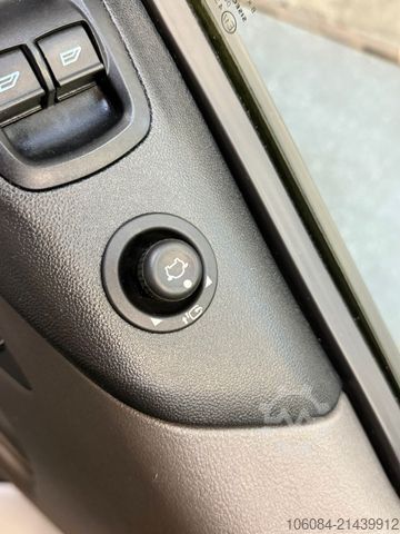 Kastenwagen FORD Transit Custom Trail Klima Tempomat AHK LED