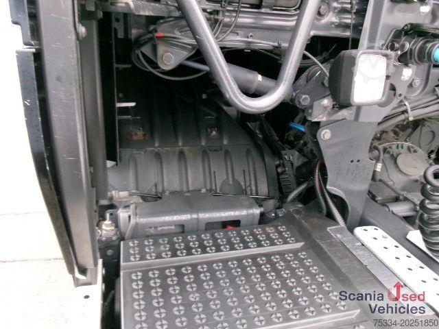 Standard tractor unit Scania R 450 A4x2NA