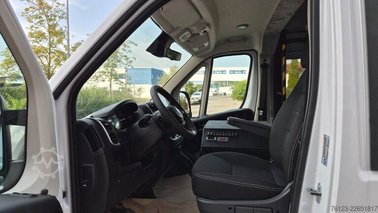 Kleinbus Opel Movano Bürgerbus Fiat Peugeot