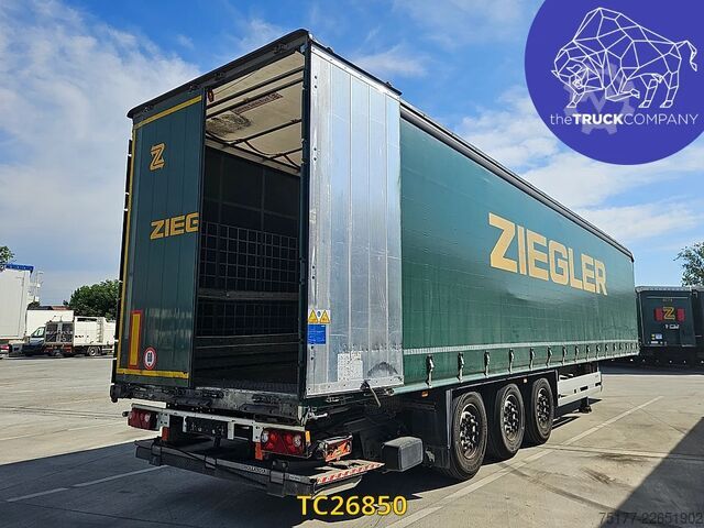 Sliding tarpaulins Schmitz Cargobull 