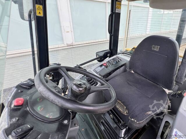 Wheel loader Caterpillar 906 M     2016