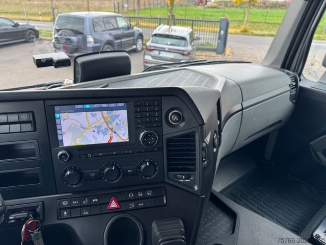 LKW mit Getränkeaufbau MERCEDES-BENZ ANTOS 2533 L / LBW / LENKACHSE / 22 PAL