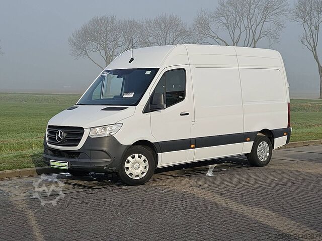 Hochdachkombi MERCEDES-BENZ SPRINTER 317 L2H2 Automaat Mbux