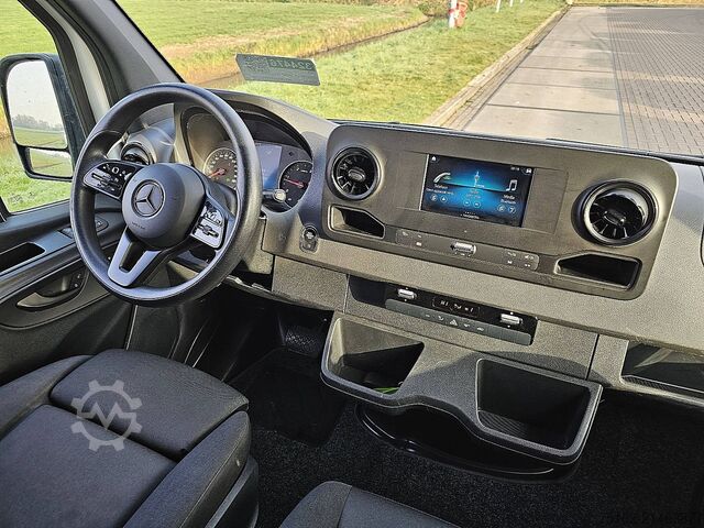 Hochdachkombi MERCEDES-BENZ SPRINTER 317 L2H2 Automaat Mbux