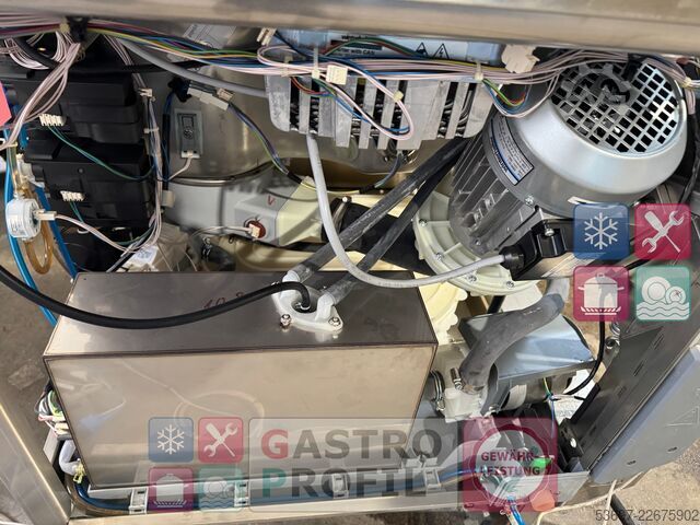 Hood-type dishwasher Winterhalter Typ PT-L Energy Plus.