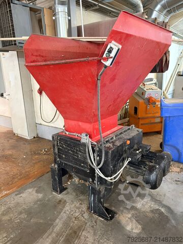 Holzzerkleinerer Untha RS30 4S Zerhacker