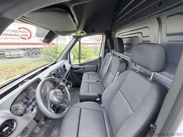 Kastenwagen Mercedes-Benz Sprinter 214