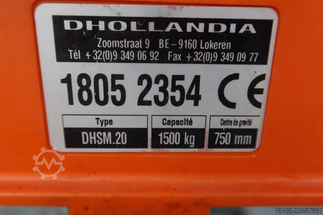 Box body Volvo FL 240 Bakwagen + DHollandia 1500 kg