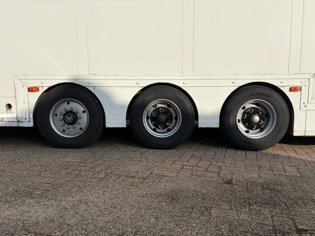 Car carrier van Kässbohrer SP 9-16 CVT CAR CARRIER / 3x BPW / LIER