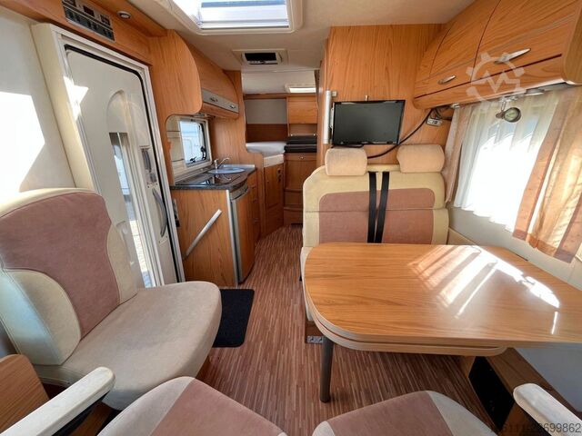 Integriertes Wohnmobil BÜRSTNER Aviano I640 G - Hub/Einzelbetten - 2 x Klima