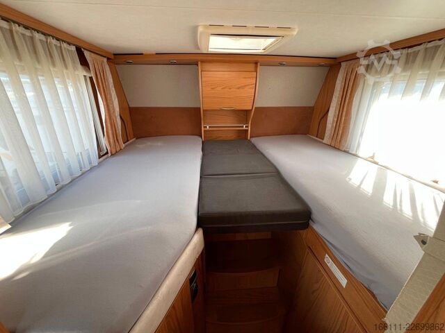 Integriertes Wohnmobil BÜRSTNER Aviano I640 G - Hub/Einzelbetten - 2 x Klima
