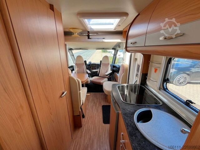 Integriertes Wohnmobil BÜRSTNER Aviano I640 G - Hub/Einzelbetten - 2 x Klima