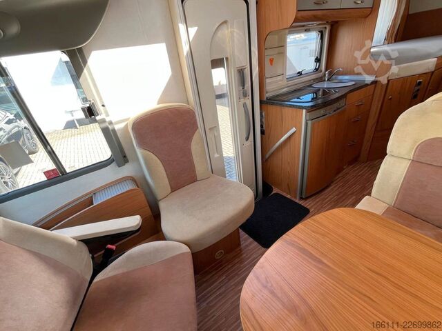Integriertes Wohnmobil BÜRSTNER Aviano I640 G - Hub/Einzelbetten - 2 x Klima