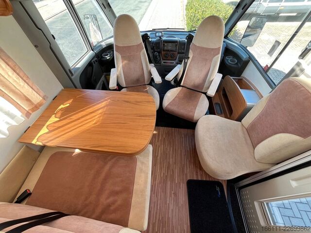 Integriertes Wohnmobil BÜRSTNER Aviano I640 G - Hub/Einzelbetten - 2 x Klima