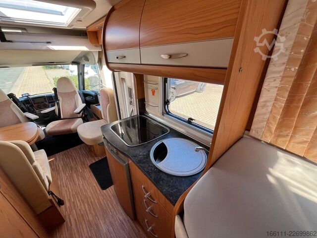 Integriertes Wohnmobil BÜRSTNER Aviano I640 G - Hub/Einzelbetten - 2 x Klima
