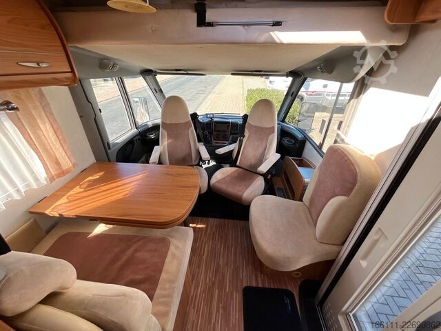 Integriertes Wohnmobil BÜRSTNER Aviano I640 G - Hub/Einzelbetten - 2 x Klima