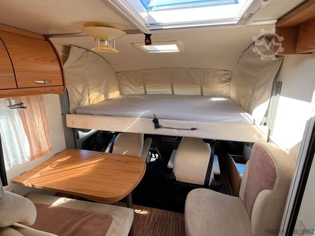 Integriertes Wohnmobil BÜRSTNER Aviano I640 G - Hub/Einzelbetten - 2 x Klima