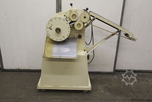 Pralinenformmaschine unbekannt Arbeitsbreite 110 mm