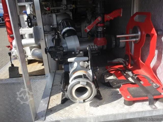 Fire engine MAN 15 224-with winch 2500liter tank manual gearbox...