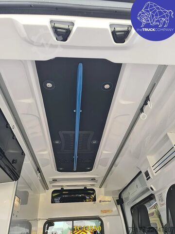 Rettungswagen Renault Master ambulance