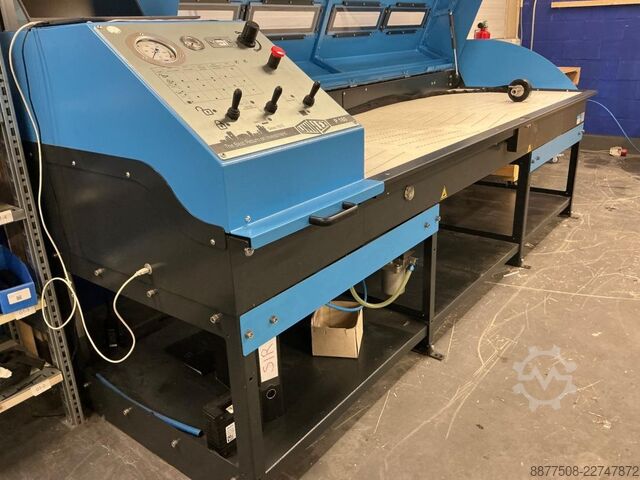Test bench Uniflex P180