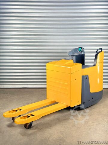 Niederhubwagen-Mitfahrer Jungheinrich ERE 225 - Service Neu - Batterie 80% - Garantie