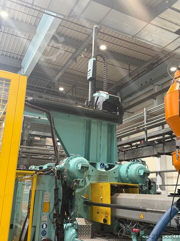 Spritzgießmaschine Engel DUO 5550/650 pico