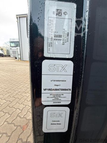 Viehtransporter RENAULT Master STX 5 Sitzer Haras ex. Lang Automatik