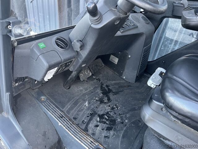 Treibgasstapler Linde H35T-02