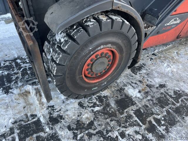 Treibgasstapler Linde H35T-02