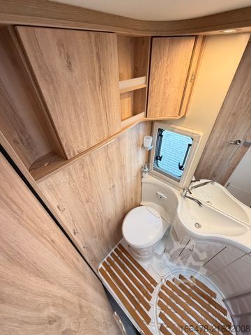 Integriertes Wohnmobil EURAMOBIL Integra Line I 655 EB *Einzelbetten-Hubbett*