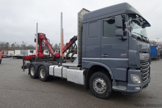 Holztransporter LKW DAF FAT XF 510 MIT PENZ LADEKRAN 15Z8.70 INKL. HOLZGREIFER 6X4