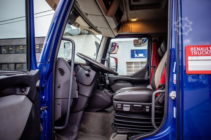 Box body RENAULT D210-12T-E6 - 50000 KM