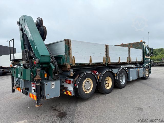 Tipper truck VOLVO FM500 8x4*4 Tipper / Crane HMF2620-K5