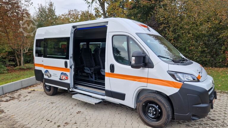 Kleinbus Opel Movano Mobility Airline Boden Rolli