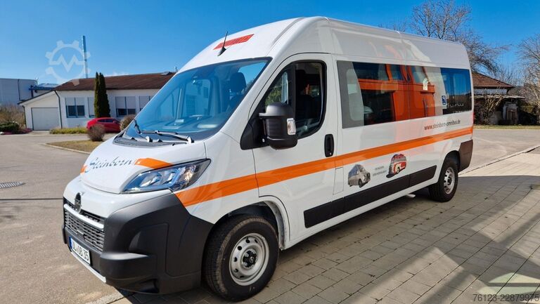 Kleinbus Opel Movano Mobility Airline Boden Rolli