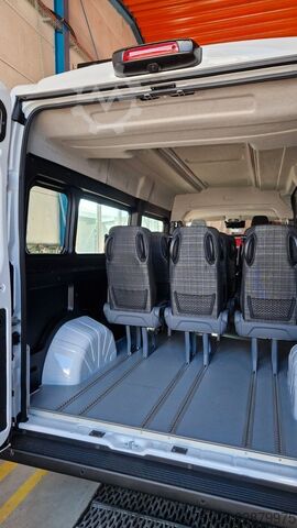 Kleinbus Opel Movano Mobility Airline Boden Rolli