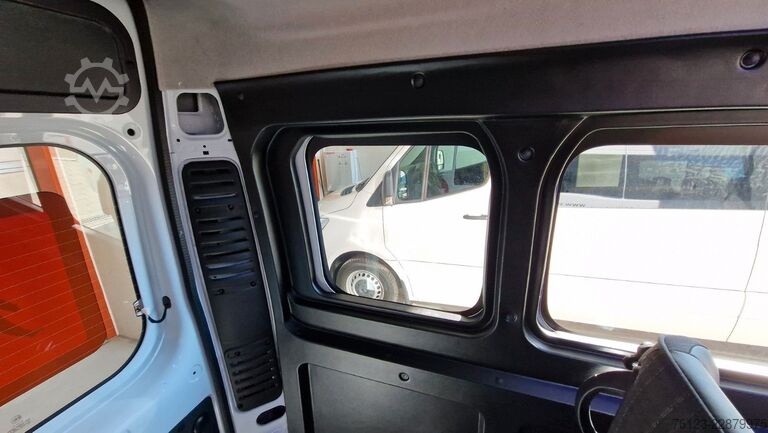 Kleinbus Opel Movano Mobility Airline Boden Rolli