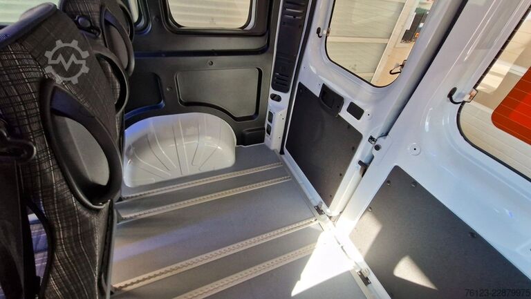 Kleinbus Opel Movano Mobility Airline Boden Rolli
