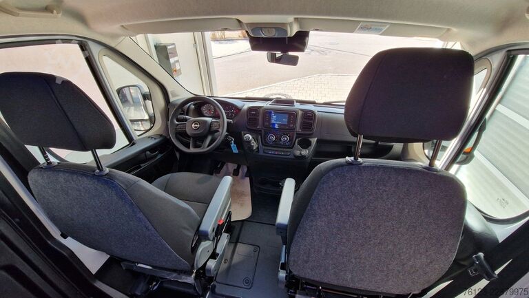 Kleinbus Opel Movano Mobility Airline Boden Rolli
