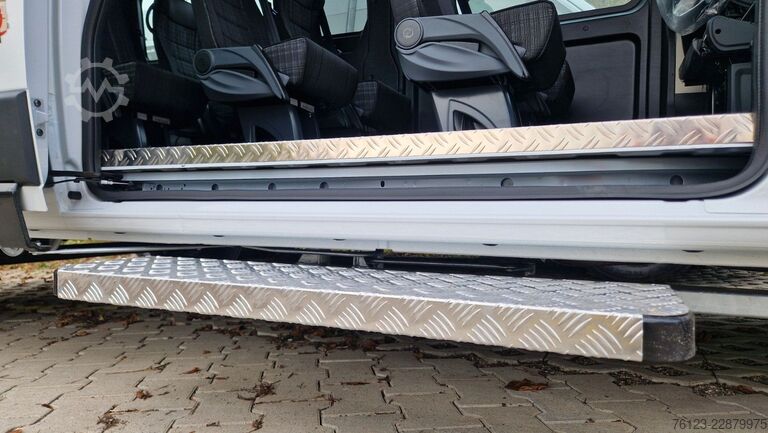 Kleinbus Opel Movano Mobility Airline Boden Rolli