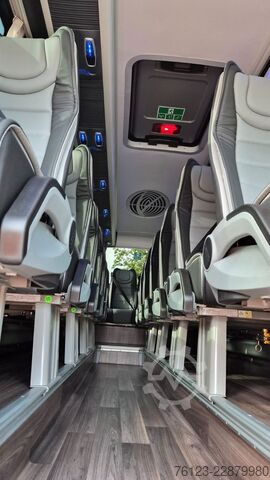 Kleinbus MERCEDES-BENZ 519 Sunset S 4 Ferqui Lagerfahrzeug Stock