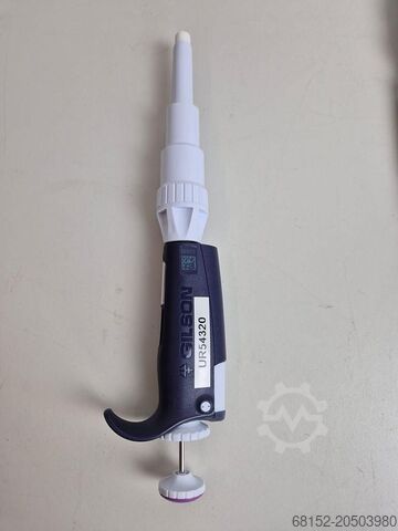 Gilson PIPETMAN P5000 500-5000uL Single Channel Pipette. Purple Gilson PIPETMAN P5000 500-5000uL