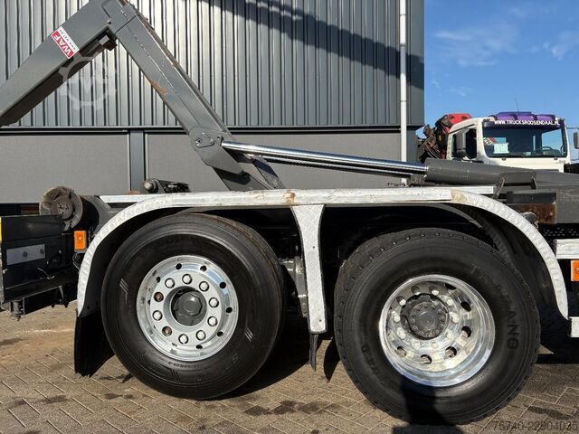 Kranwagen Renault C440 + HMF 2320 K3-- 3X EXT. + REMOTE + HAAKARM...