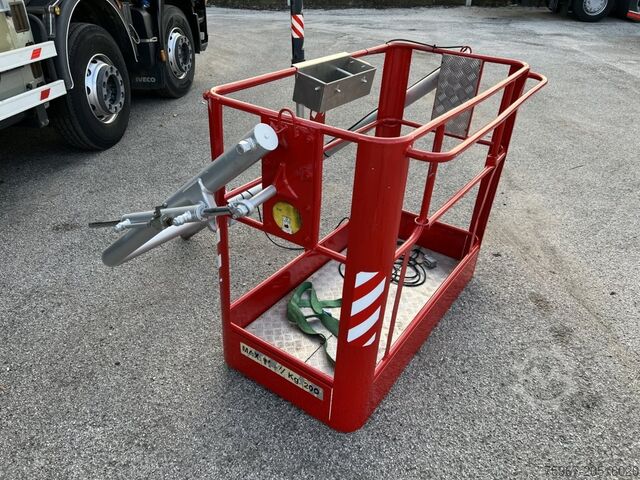 Three-way tipper truck with crane Iveco Stralis 420